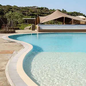 Kirani Hotel